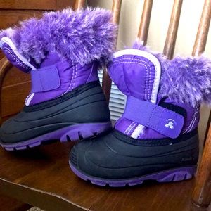 Kamik Size 8 Winter Boots